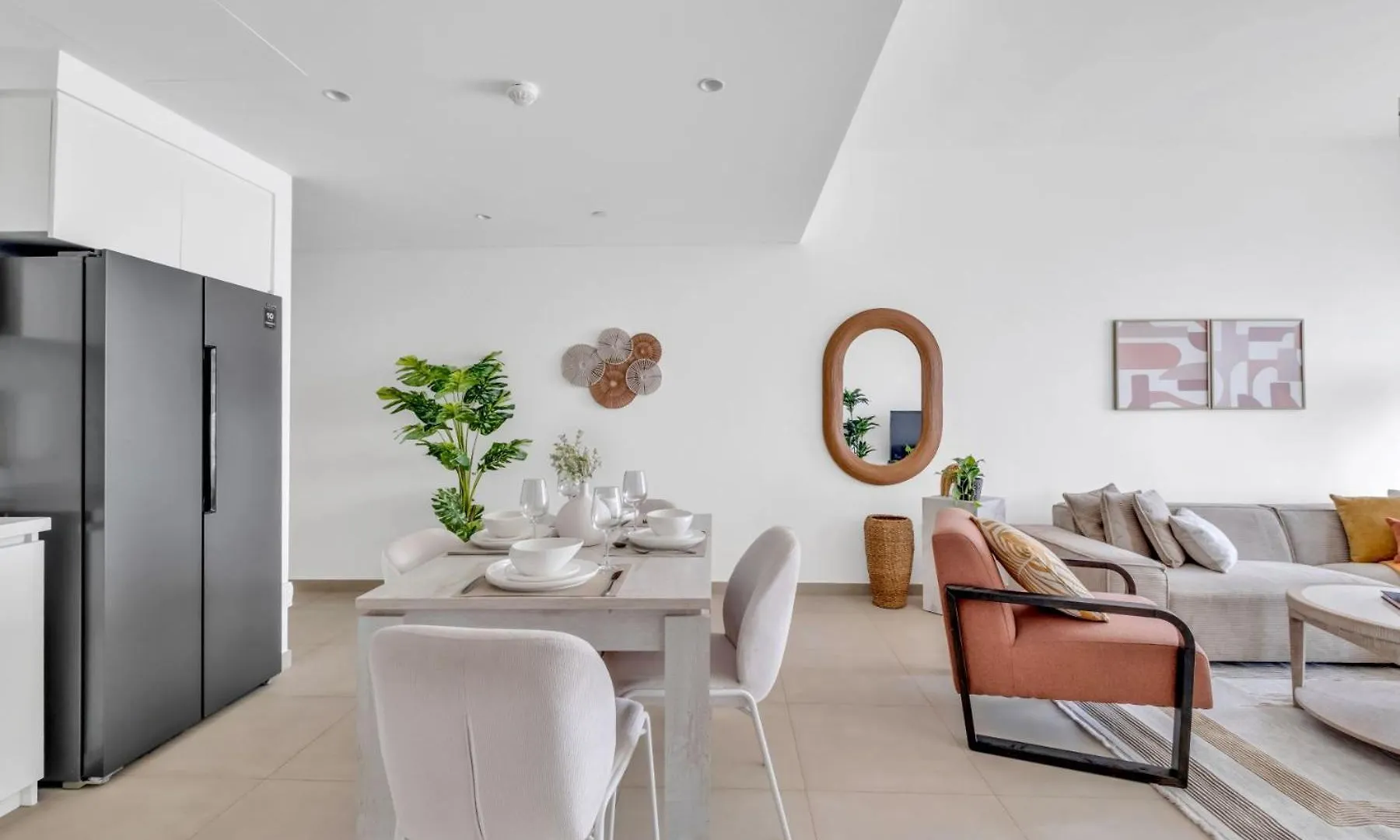 Steps From Dubai Mall With Sea Views Apartment